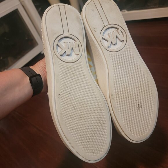 Michael Kors Poppy Logo Stripe Lace Up Sneakers Wave Print Buttercup - Picture 9 of 13